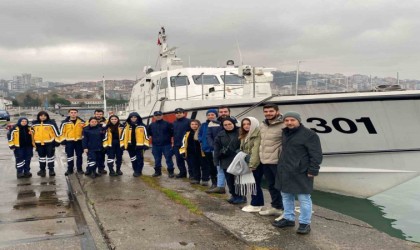 Sahil Güvenlik Komutanlığı, tıbbi tahliye eğitimi faaliyetlerini sürdürüyor