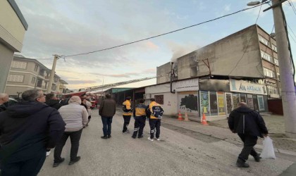 Şehrin göbeğinde korkutan yangın