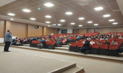 Simav İlçe Müftüsü Hasan Serçeden öğrencilere seminer