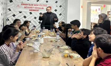 Simavda ortaokul öğrencilerine yönelik “Gençliğe Değer Ara Dönem Kampı” başladı