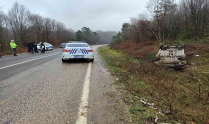 Sinopta otomobil takla attı: 1i çocuk 5 yaralı