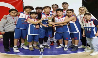 TEK Koleji Yıldız Erkekler Basketbol takımı il üçüncüsü oldu