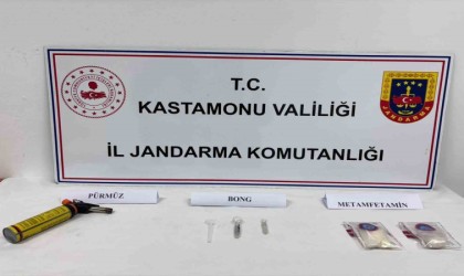 Toprağa gömdüğü uyuşturucuyu jandarmadan gizleyemedi: 1 tutuklama