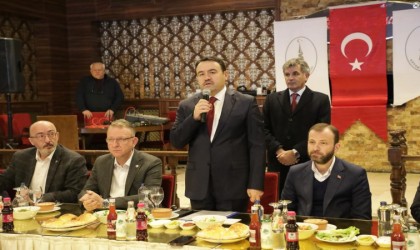 Vali Musa Işın, köy muhtarlarıyla bir araya geldi