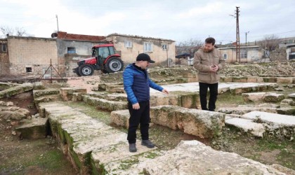 Vali Varol, Roma Çeşmesinde incelemelerde bulundu