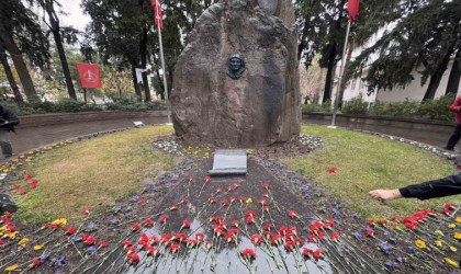 Zübeyde Hanım vefatının 102. yıl dönümünde mezarı başında anıldı