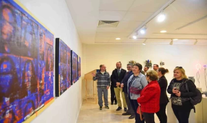 23 Nisan Ulusal Egemenlik ve Çocuk Bayramı sergisi sanatseverlerle buluştu