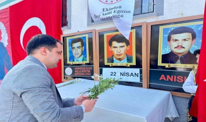 29 yıl önce şehit edilen öğretmenler anıldı