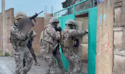 Ağrı’da uyuşturucu operasyonu: 7 sokak satıcısı tutuklandı