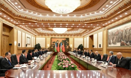 Aliyev, Pekin’de Jinping ile bir araya geldi