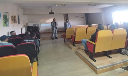 Altıntaş’ta kamu personeline ”İtfaiyecilik, Yangın Önleme ve Söndürme” kursu