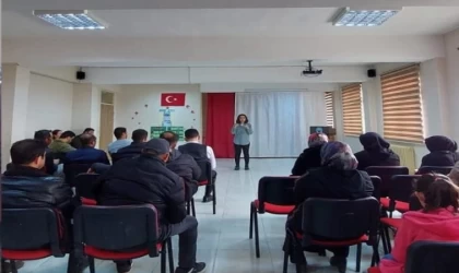 Altıntaş’ta ortaokullar mesleki eğitimle geleceğe hazırlanıyor