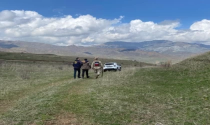 Aranan şahıs jandarmadan kaçamadı