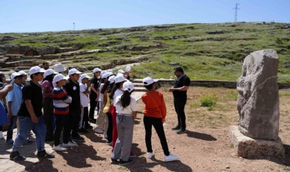 Arkeoloji topluluğundan minik kaşiflere kültürel miras eğitimi