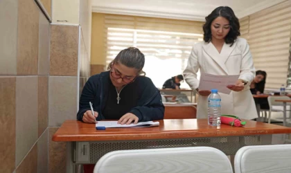 ATABEM’in üniversite adayları sınava sıkı hazırlanıyor