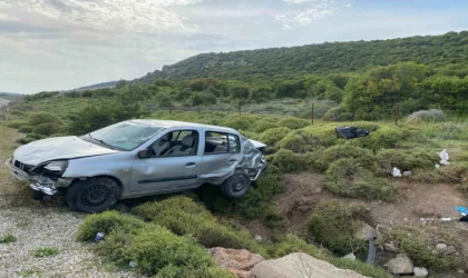 Ayvacık’ta şarampole yuvarlanan araçtaki 4 kişi yaralandı