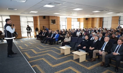 Bafra’da En İyi Narkotik Polisi Anne ve SİBERAY Semineri