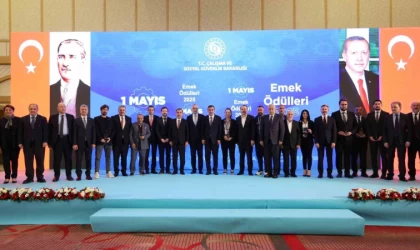 Bakan Işıkhan: ”Hayata geçirmiş olduğumuz her politikanın arkasında geleceğimizi aydınlatan işçilerimiz var”