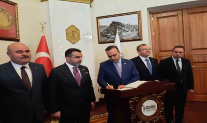 Bakan Kacır, Kars Valiliği’ni ziyaret etti