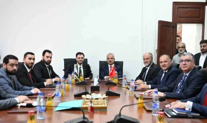 Bakan Uraloğlu, Suriye İletişim ve Bilgi Teknolojileri Bakanı Heikel ile görüştü