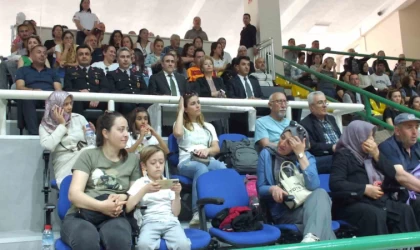 Balıkesir’de Çocuk Sporları Şenliği ödül töreni ile sona erdi