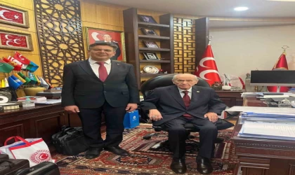 Başkan Durgut, MHP lideri Bahçeli’ye geçmiş olsun dileklerini sundu