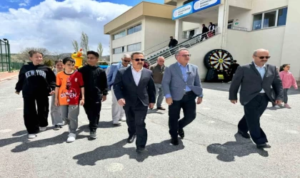 Başkan Özdoğan: ”Söz verdik, çocuklarımızı bayram coşkusuyla buluşturduk”