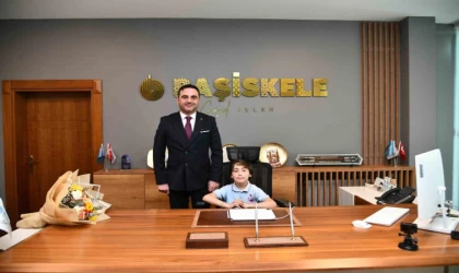 Başkan Özlü, koltuğunu Abdullah’a devretti