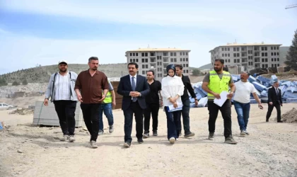 Başkan Taşkın: ”Hedef, Ak Oğuz Kışlası’ndaki konutları Ekim sonuna yetiştirmek”