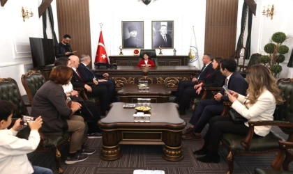 Başkan Uzun, makamını çocuk başkana devretti