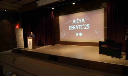 Bayrampaşa’da İngilizce münazara yarışması heyecanı