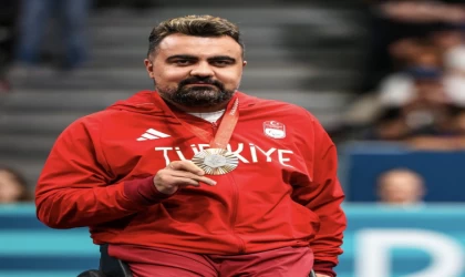 Bir efsane raketine veda etti