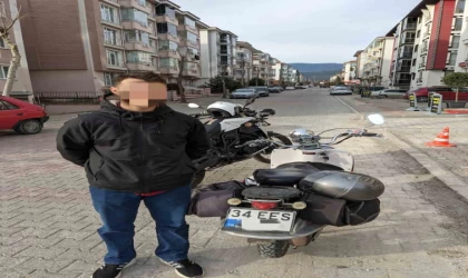 Bolu’da motosiklet plakasını boyayarak değiştiren uyanık sürücü ekiplerin gözünden kaçmadı