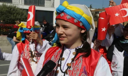 Büyükçekmece’de 23 Nisan coşkusu sokaklara taştı