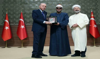 Cumhurbaşkanı Erdoğan: ”Ya aslımıza dönecek ya da yapamadıklarımız için nedamet getirmeye devam edeceğiz”