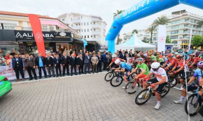 Cumhurbaşkanlığı Bisiklet turunun Marmaris-Kıran parkurunun startı verildi