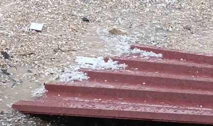 Dicle’de dolu yağışı etkili oldu