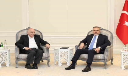 Dışişleri Bakanı Fidan, Hamas Şura Meclisi Başkanı Derviş ile görüştü