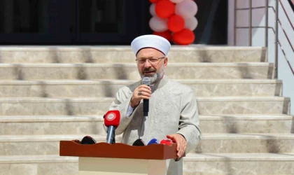Diyanet İşleri Başkanı Erbaş: ”Yapay zeka bazı zekaları geride bırakmış durumda”