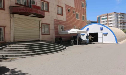 Diyarbakır’da 2019’dan beri oturma eyleminde olan anneler, PKK’dan evlatlarını istiyor