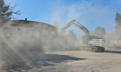 Doğanpınar İlkokulu tarihe karışıyor