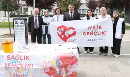 Düzce’de sağlıkçılar sokağa indi