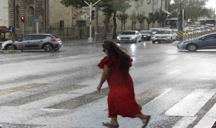 Edirne’de sağanak yağış etkili oldu