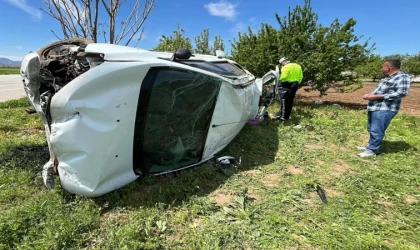 Elazığ’da otomobil takla attı: 5 yaralı