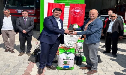 Emet’te çiftçilere yüzde 75 hibeli fasulye ve ayçiçeği tohumu ile meyve fidanı dağıtıldı