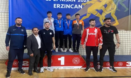 Erzincan U15 Türkiye Güreş Grup Müsabakalarına ev sahipliği yaptı