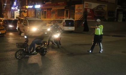 Erzincan’da motosiklet denetimi; 11 motosiklet trafikten men edildi
