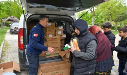 Esenyurt Belediyesi’nden vatandaşlara tam destek sürüyor