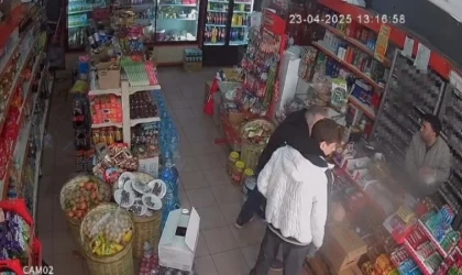 Eyüpsultan’da markette deprem anı kamerada