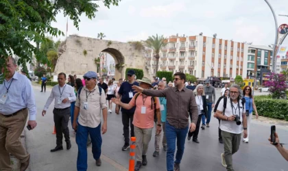 FIJET üyeleri Tarsus’ta sanat ve tarihi keşfetti